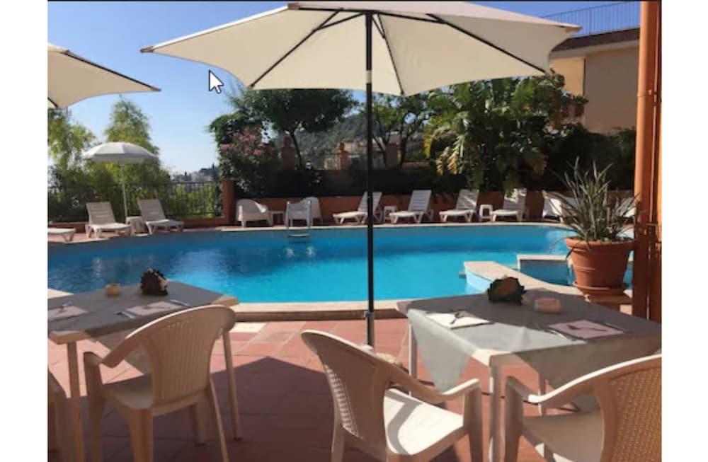 Andromaco Palace Hotel Таормина Екстериор снимка