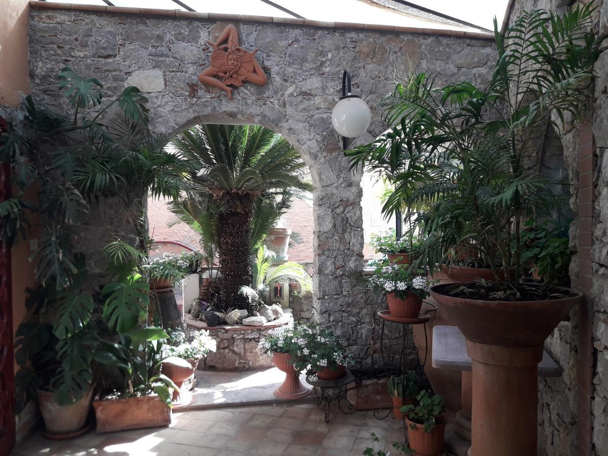 Andromaco Palace Hotel Таормина Екстериор снимка