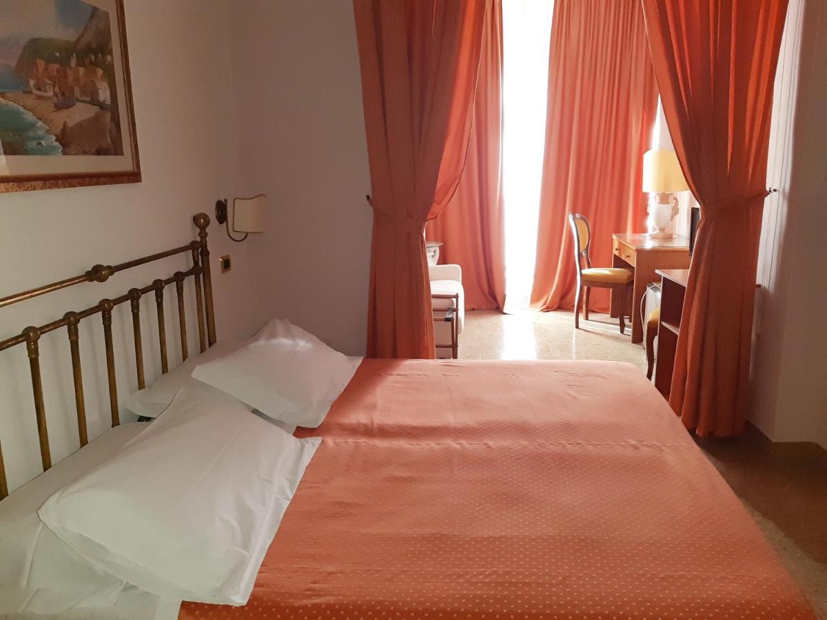 Andromaco Palace Hotel Таормина Екстериор снимка